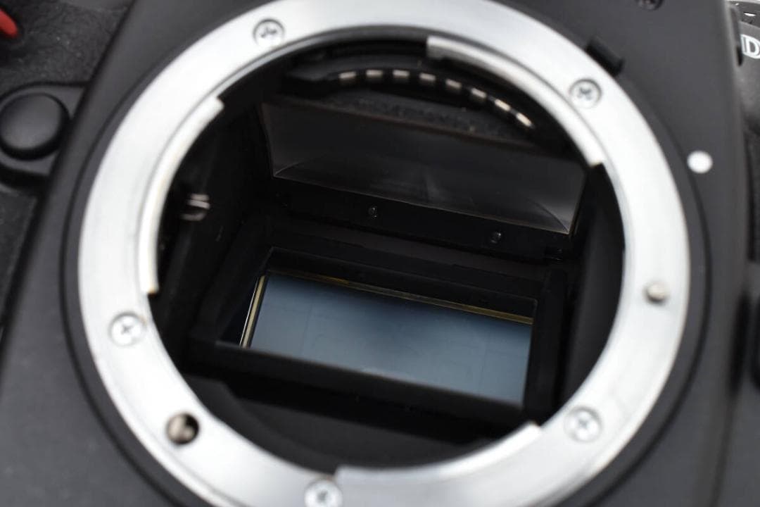 ■ 美品 ■ ニコン　Nikon D700 ボディ 《S数 5882回》 262