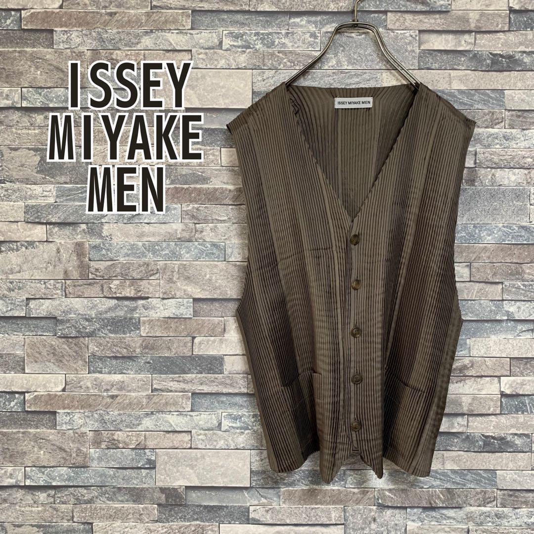 イッセイミヤケメン 08AW プリーツベスト シワ加工 玉蟲色 ブラウン/L メンズ／トップス／ベスト – isseymiyake.com