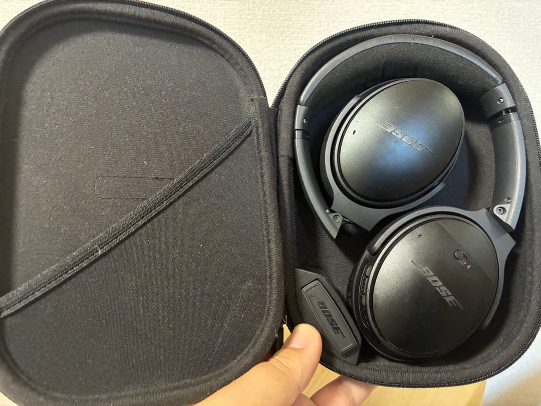 Bose ワイヤレスヘッドホン キャリングケース付 - メルカリ