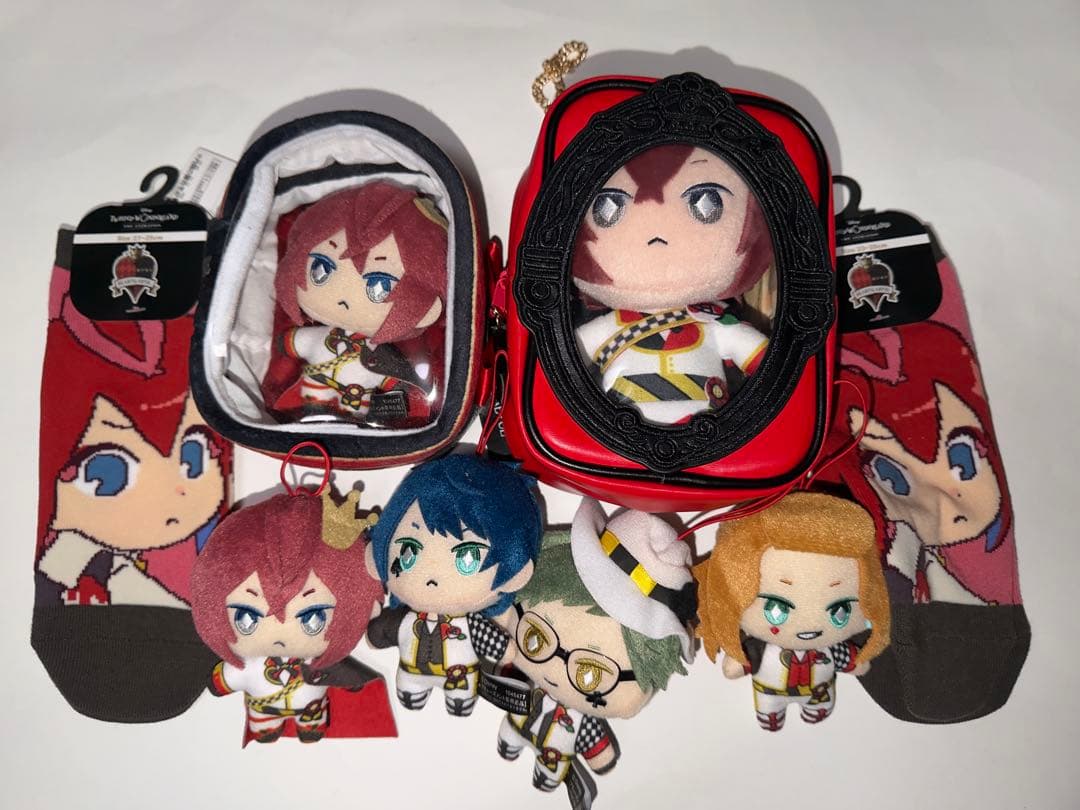 ツイステ リドル ポーチ ツイステ」リドルらの美麗“棺型ポーチ”が登場♪ ポケットに収まる