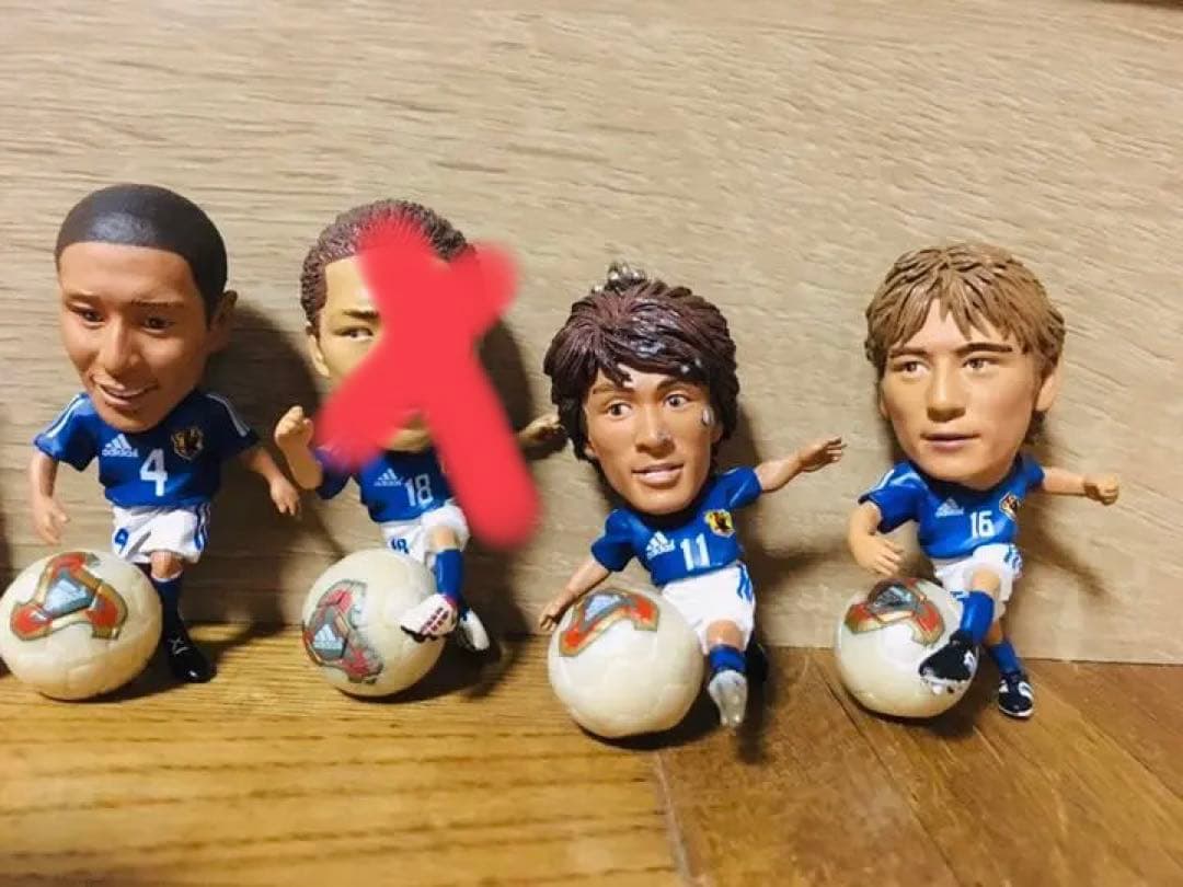 サッカー選手 フィギュア 8体 - メルカリ