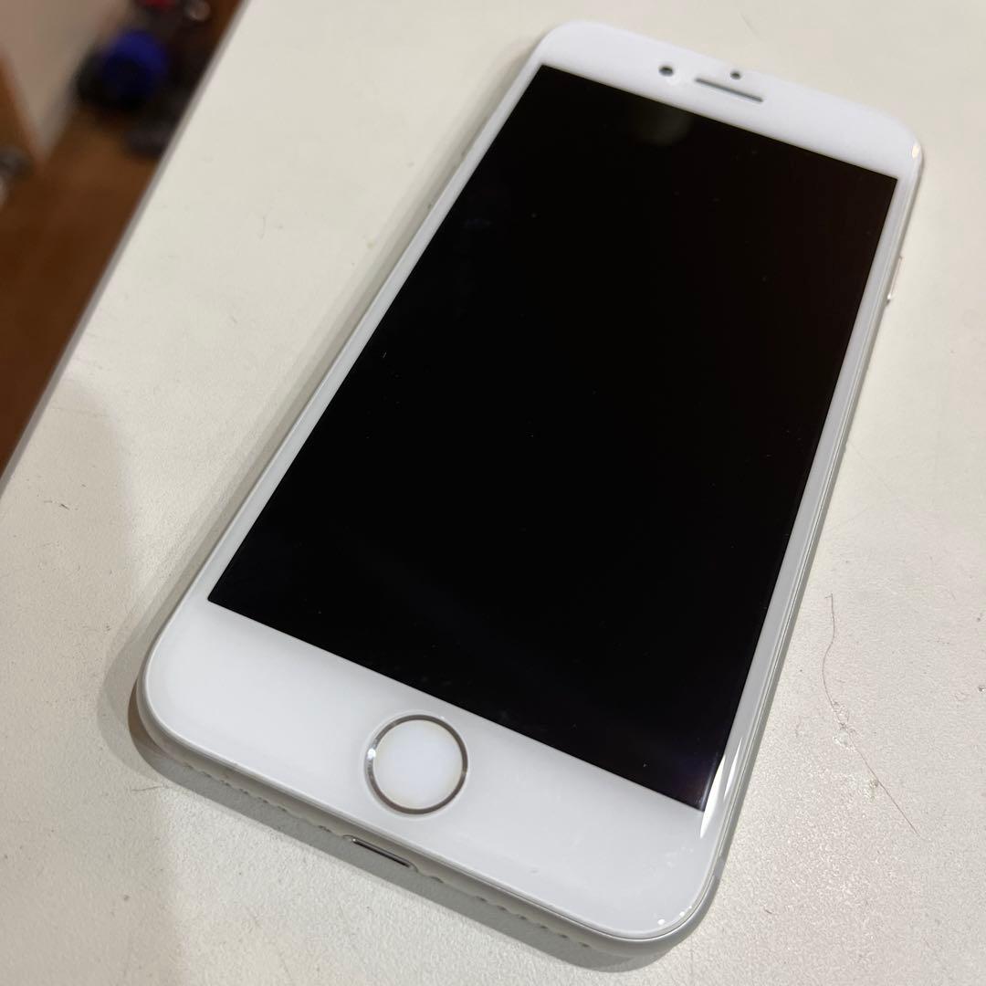 ⭐︎美品）Apple iPhone8 256GB人気のホワイト 本体 Amazon | 【整備済み品】 Apple iPhone 8 256GB シルバー SIMフリー