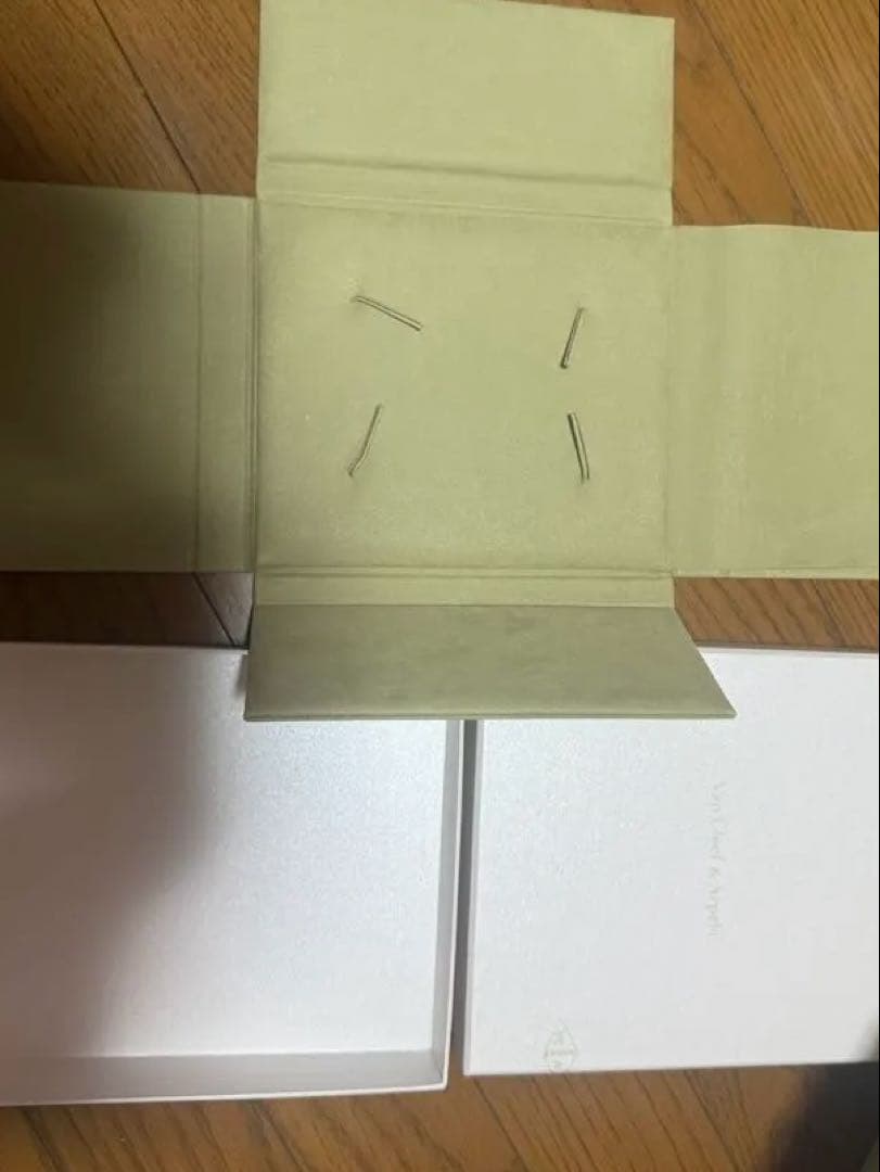 極美品Van Cleef & Arpels 箱 box Van Cleef Bracelet Valvet Box, Bag With Card (Full Set) NEW | eBay