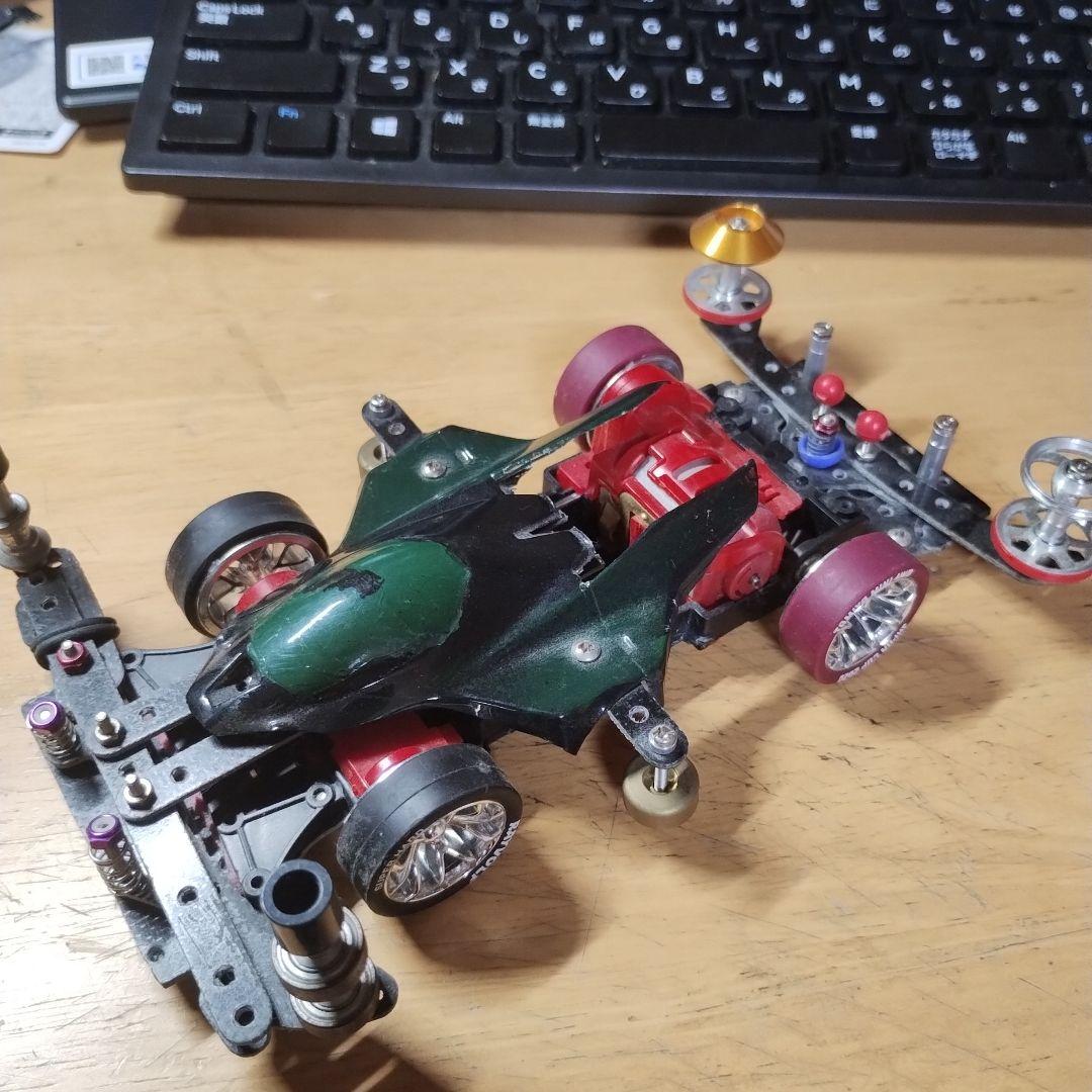 ミニ四駆 カスタムボディ メッキホイール ミニ四駆】公式大会参加記念品のデクロスメッキボディで走行させてみた