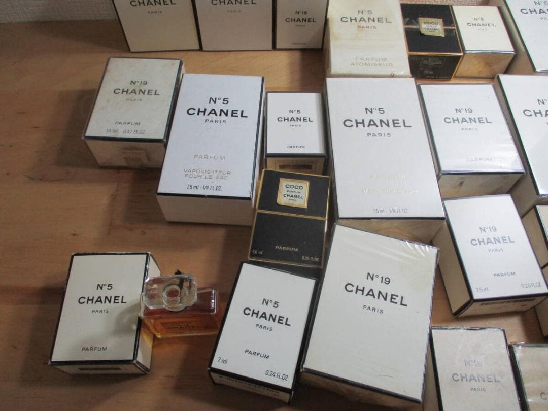 Sakura商品　７．５ｍｌ～２８ｍｌ総数23個　半分以上未使用品　№１９