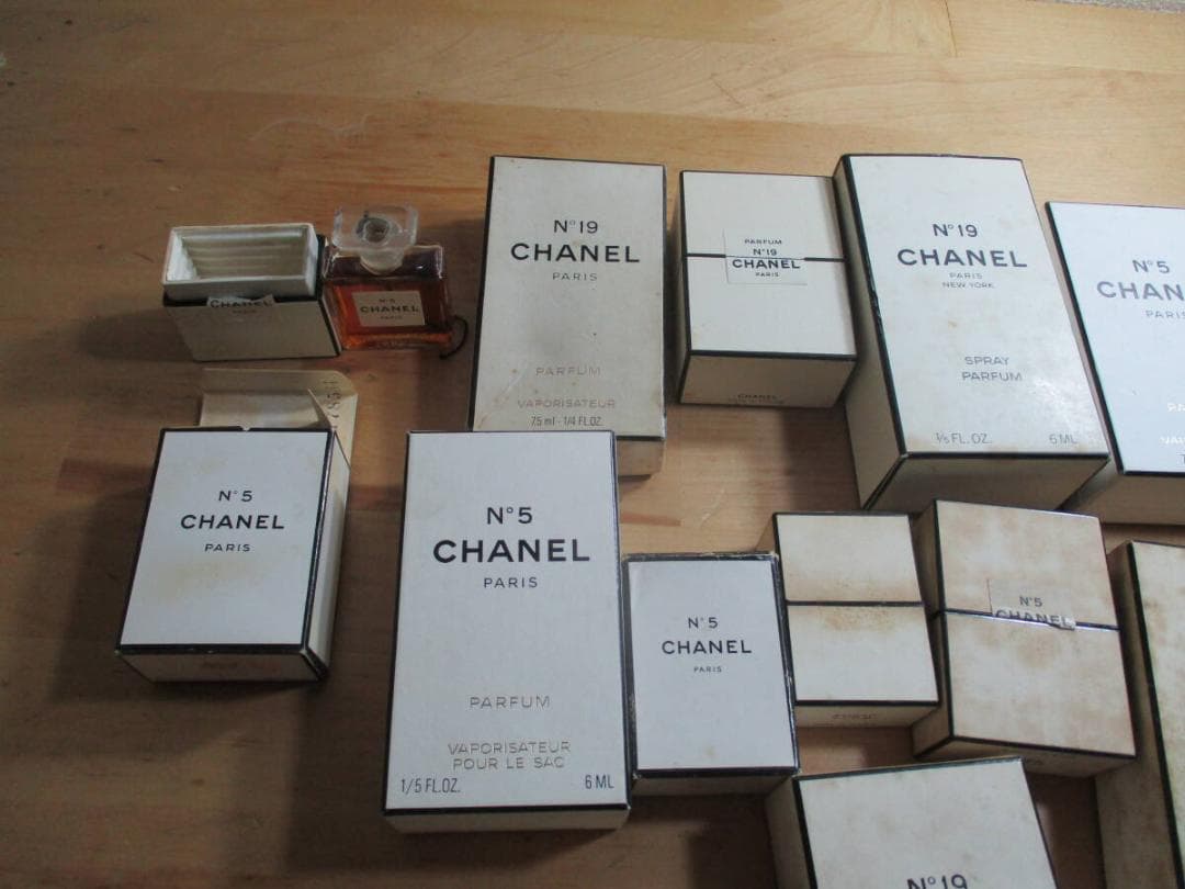 Sakura商品　７．５ｍｌ～２８ｍｌ総数23個　半分以上未使用品　№１９