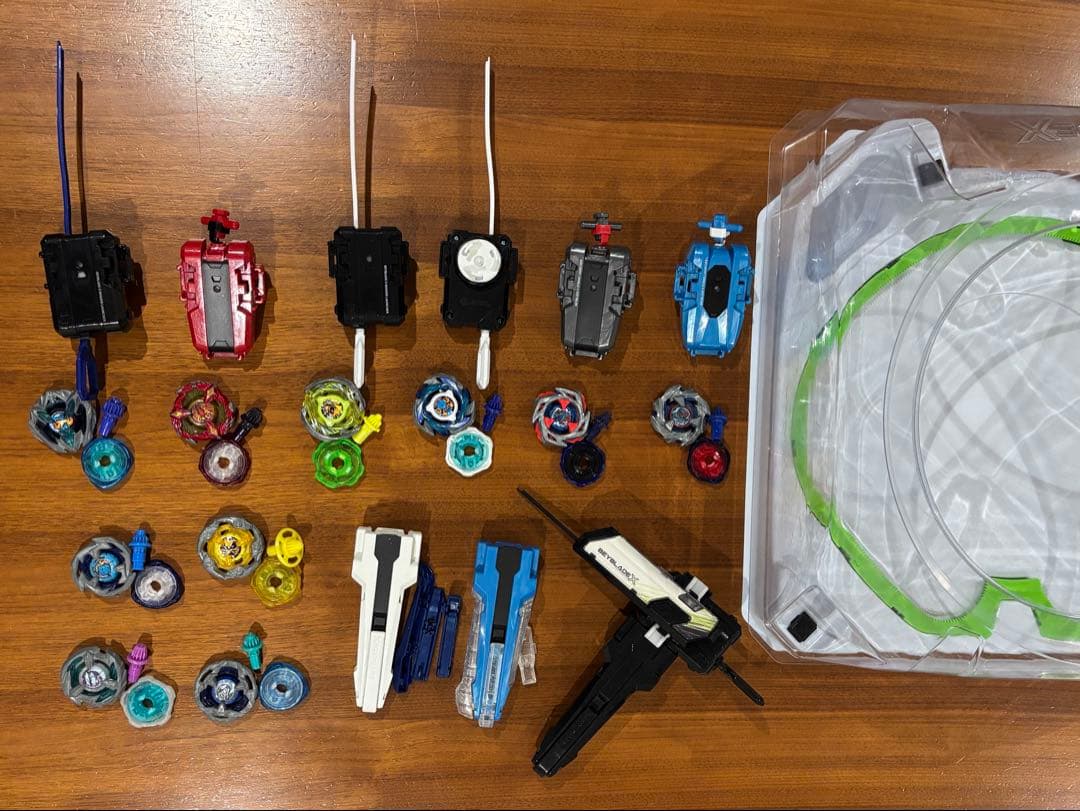 ベイブレードX スタジアム　まとめ売り ベイブレードx まとめ売り スタジアム付き - メルカリ