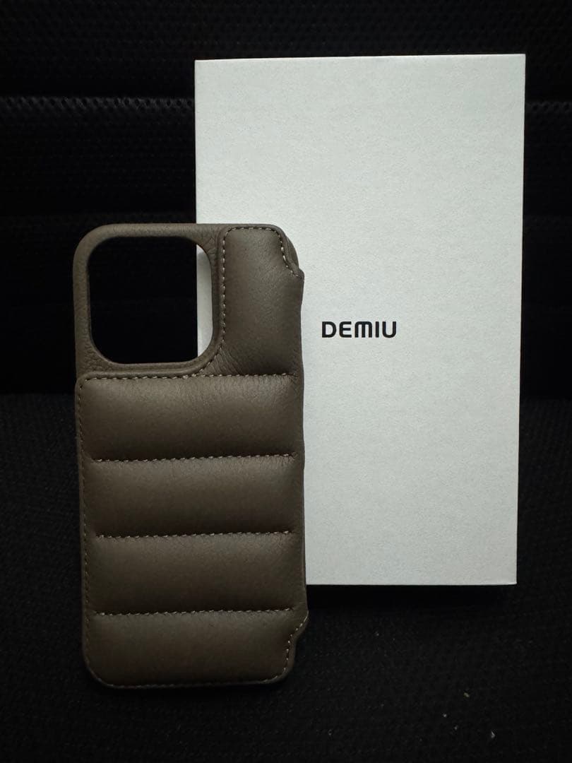 【新品・未使用】DEMIU レザーケース ダウン風ケース DEMIU