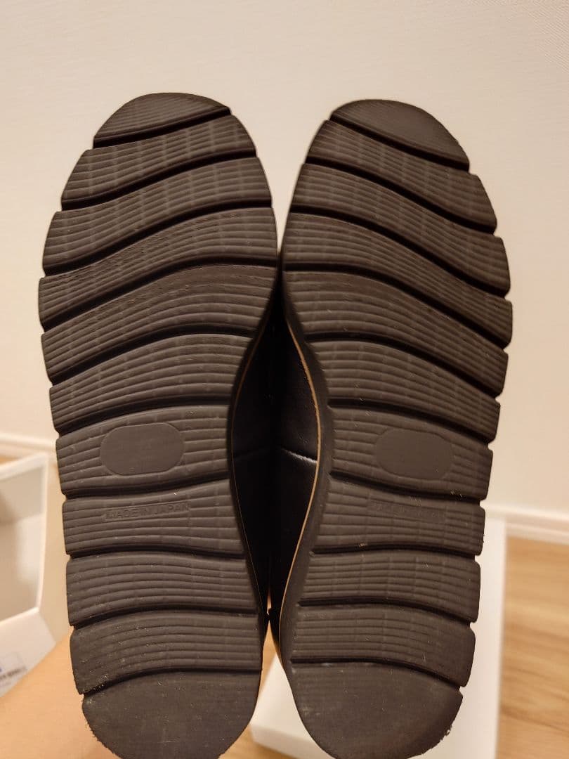 【美品】DIANA タッセル付き黒レザー厚底ローファー 22.0cm