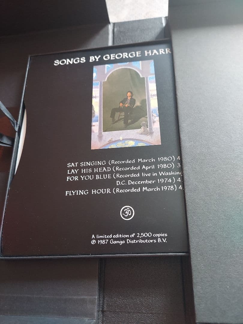 最終値下げ☆ジョージ・ハリスン【直筆サイン入り！】限定豪華本+CD