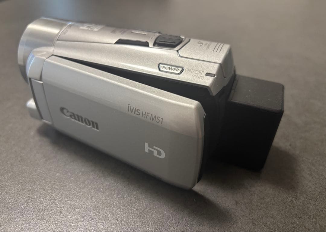 緊急値下げ‼️Canon iVIS HFM51 ビデオカメラ 本体 Amazon | Canon デジタルビデオカメラ iVIS HF M51 シルバー 光学10倍