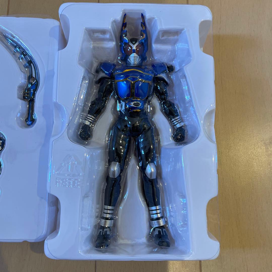 訳あり　S.H.Figuarts 仮面ライダーガタック　ライダーフォーム