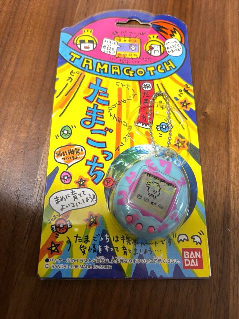 初代 たまごっち 水色×ピンク 数字 TAMAGOTCHI 動作確認済 4040 - メルカリ