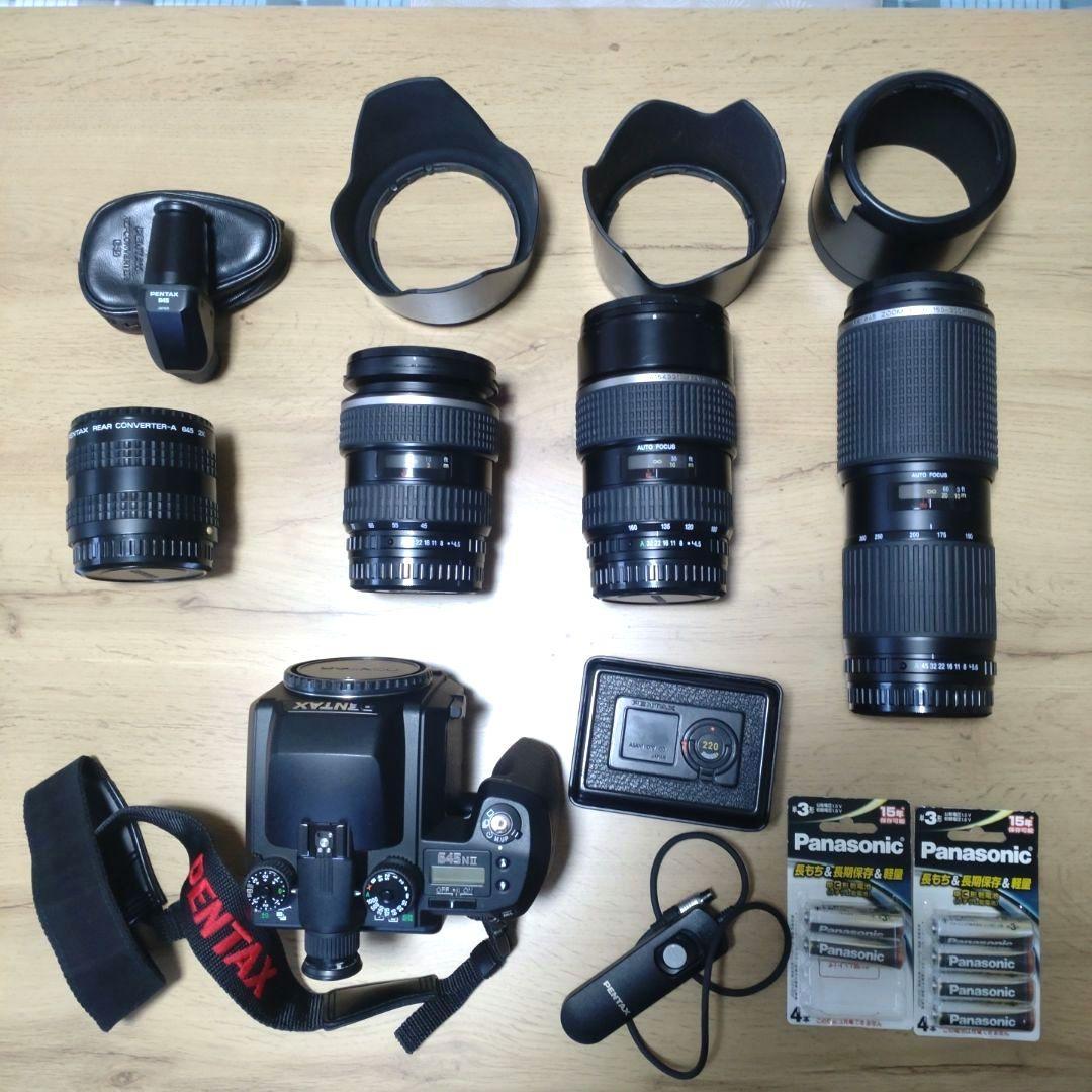 ひろき PENTAX645NⅡ & ズームレンズ3本 & 付属品等 ひろき様専用 PENTAX645NⅡ & ズームレンズ3本 & 付属品等 - メルカリ