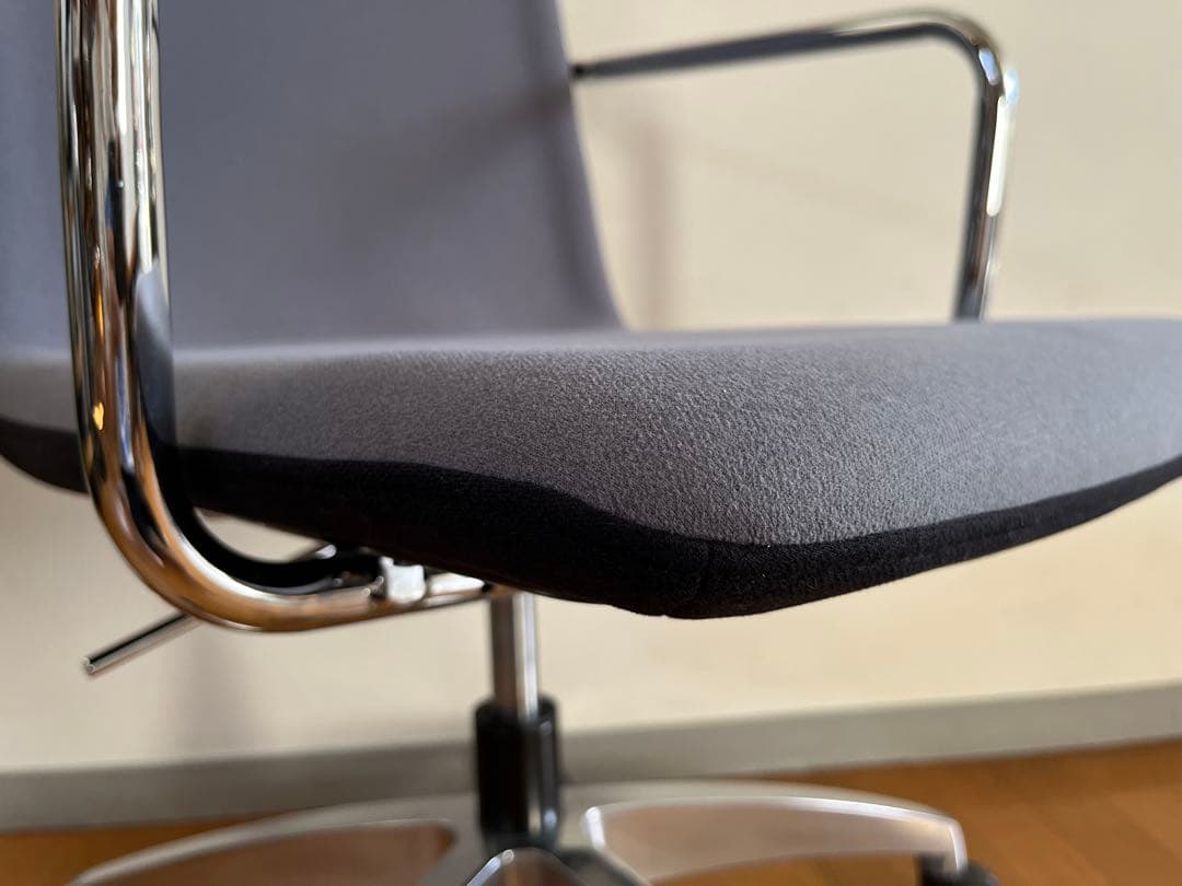 PLUS プラス　アルフィーノチェア　伊丹由和　13.9万　デザイナーズ　美品