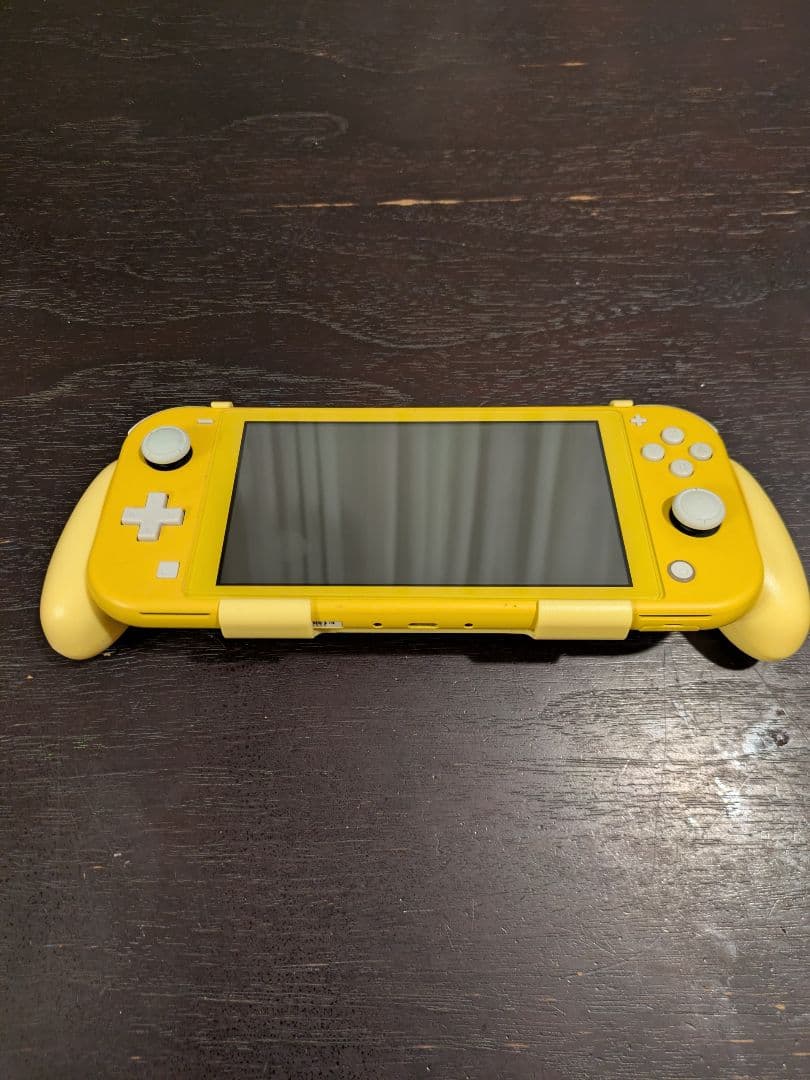 Nintendo Switch Lite イエロー 本体セット Nintendo Switch Lite - Yellow - REFURBISHED - Hardware - Nintendo