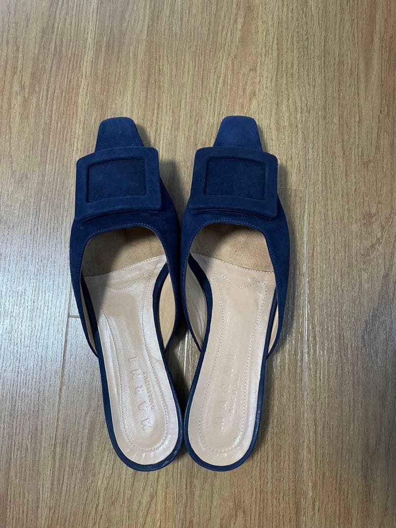 【最終値下げです。美品】MARNI ネイビー　サンダル　ミュール 最終値下げです。美品】MARNI ネイビー サンダル ミュール - メルカリ