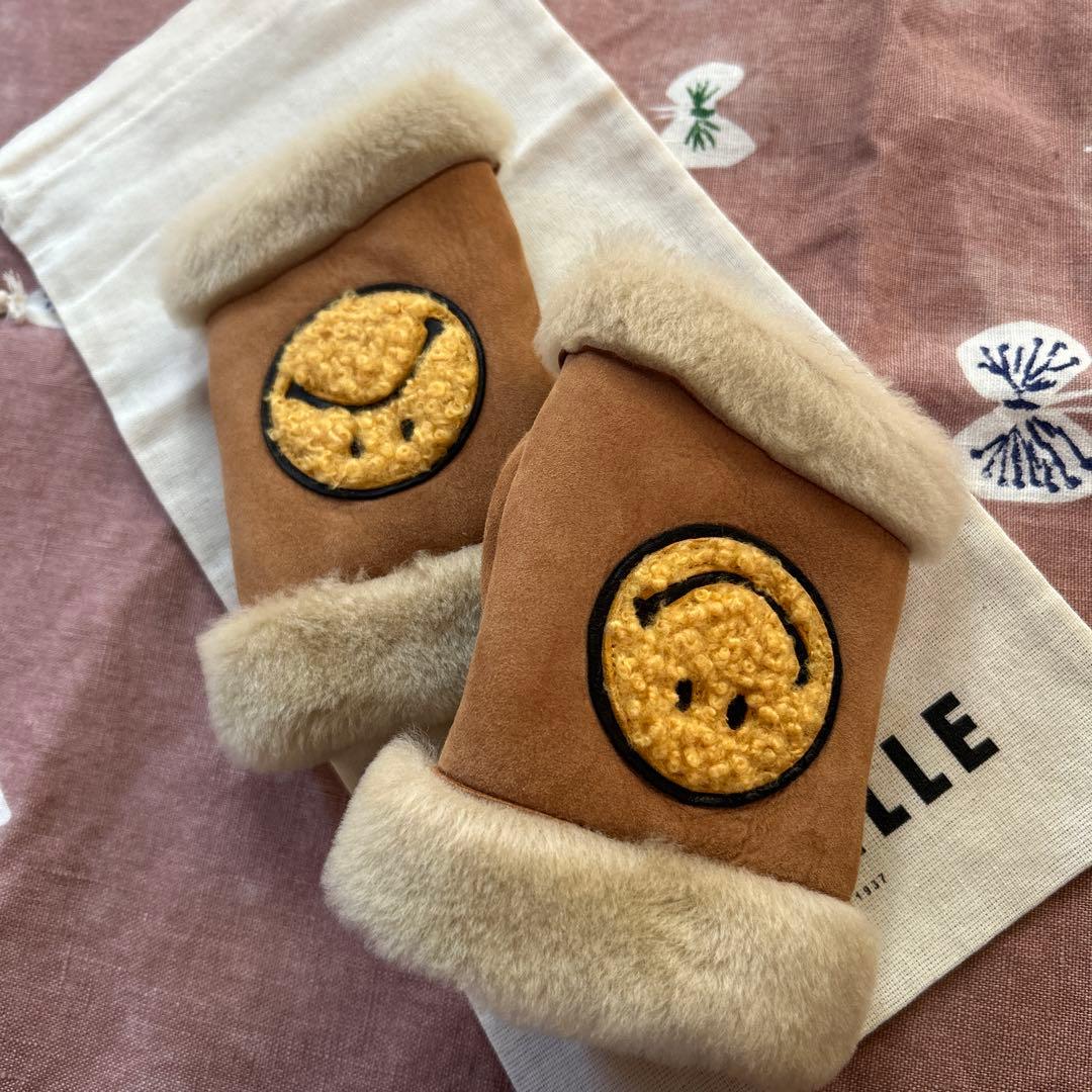 AGNELLE スエードファーアームカバー　スマイル　H.P.FRANCE