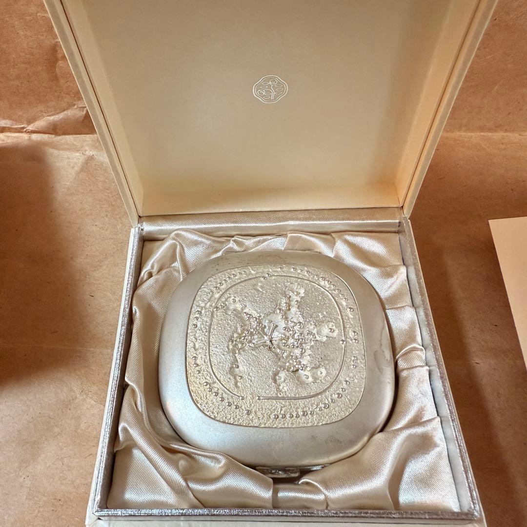 資生堂 純銀コンパクト 宮田宏平デザイン 限定工芸品 SILVER刻印 レア Yahoo!オークション -「shiseido」(工芸品) の落札相場・落札価格