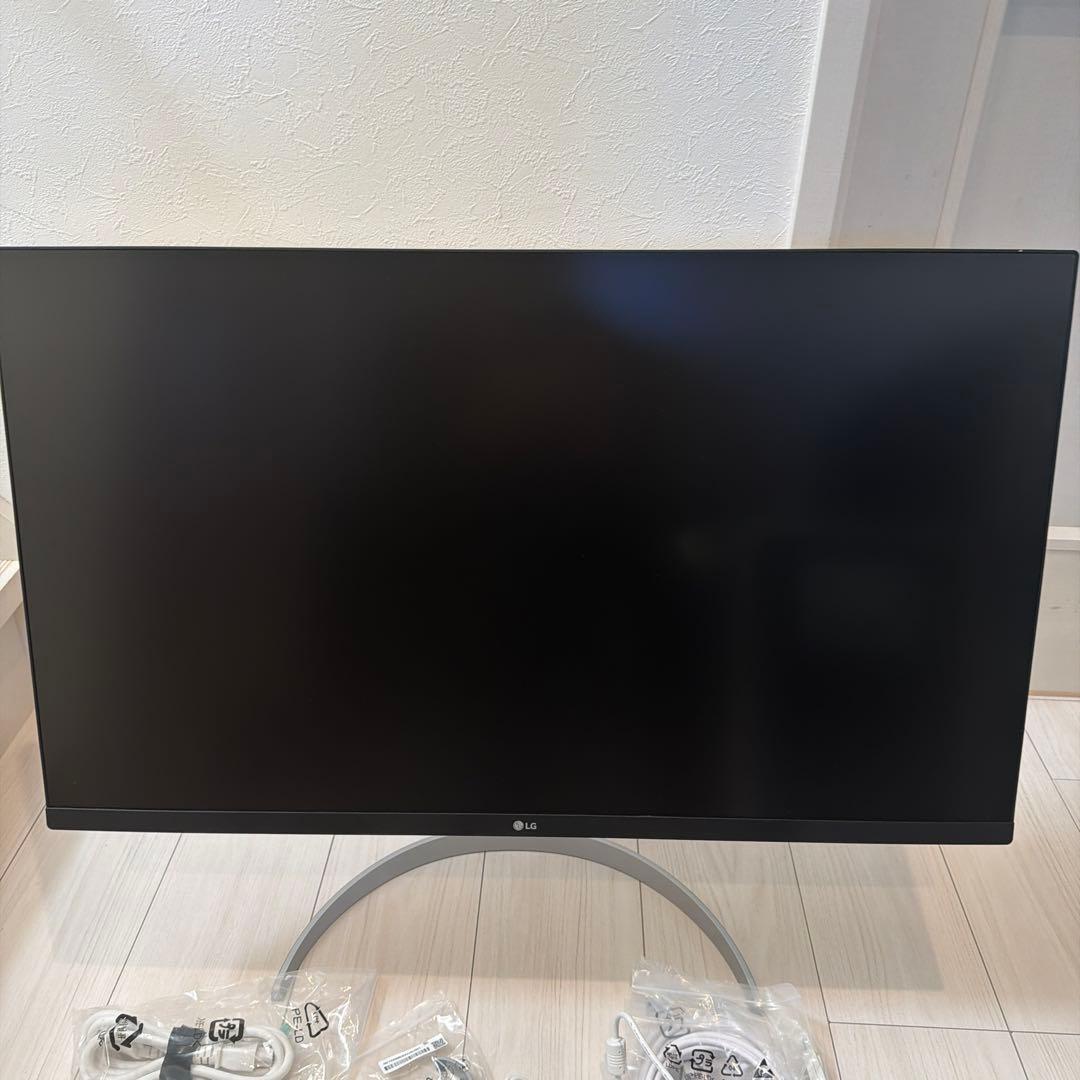 LG モニター 32UP550 本体 付属品あり 特注ケース付 31.5インチ