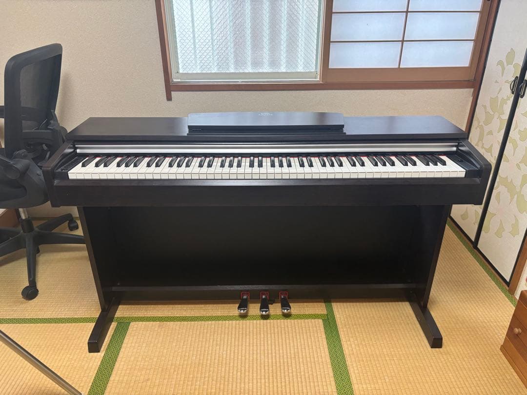 【田中】Yamaha Arlus 電子ピアノ 黒 3ペダル 4957812696050.jpg