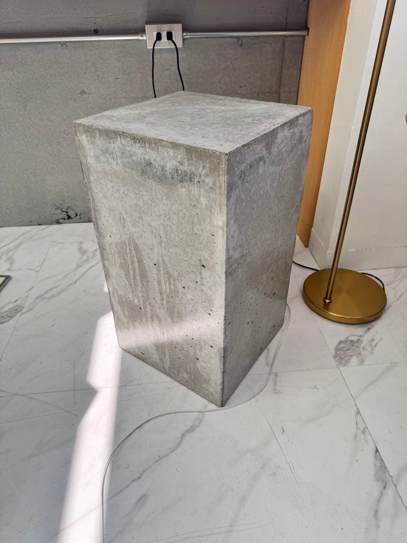 モルタルテーブル コンクリ家具 サイドテーブル モルタル調サイドテーブル（受注生産） | iichi 日々の暮らしを