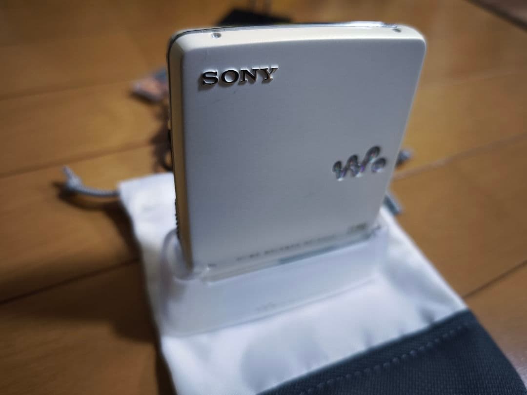 【美品】SONY ポータブルミニディスクプレーヤー MZ-EH50 MD WALKMAN MZ-EH50の製品画像 - 価格.com
