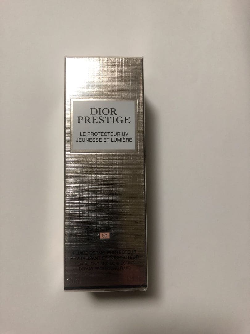 プレステージ　ホワイト　ル　プロテクター　UV ルミエールBB 00 ディオール DIOR】 プレステージ ホワイト ル プロテクター UV ルミエール (SPF50