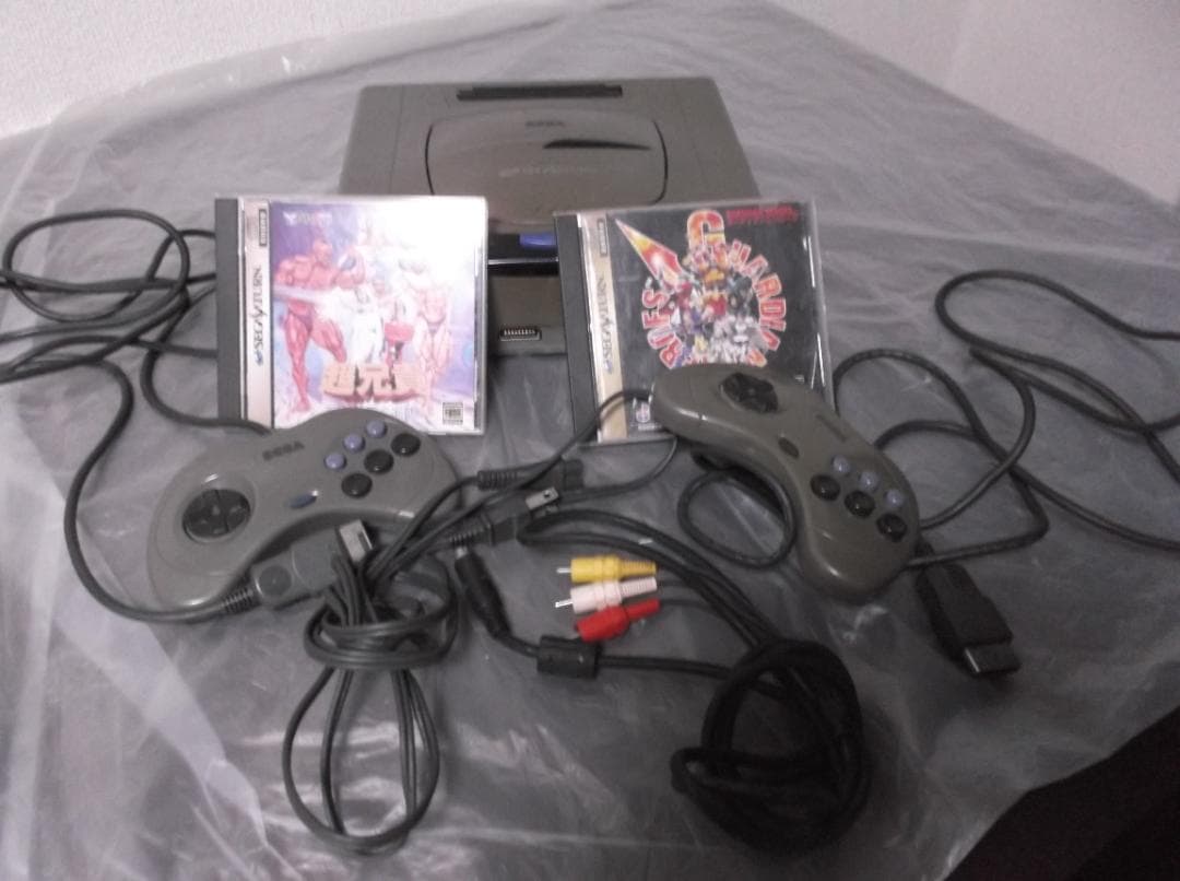 【送料無料】EA―3　セガサターン本体　起動確認済み　＋　ソフト2個のセット Amazon | セガサターン本体(グレー) | ゲームソフト