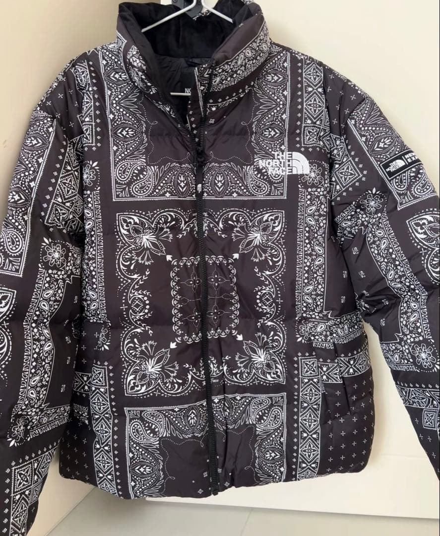 The North Face バンダナ柄ダウンジャケット M - メルカリ