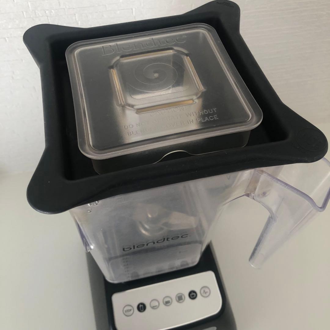 ブレンドテック blendtec CLASSIC 570 CTB2 中古良品 - メルカリ