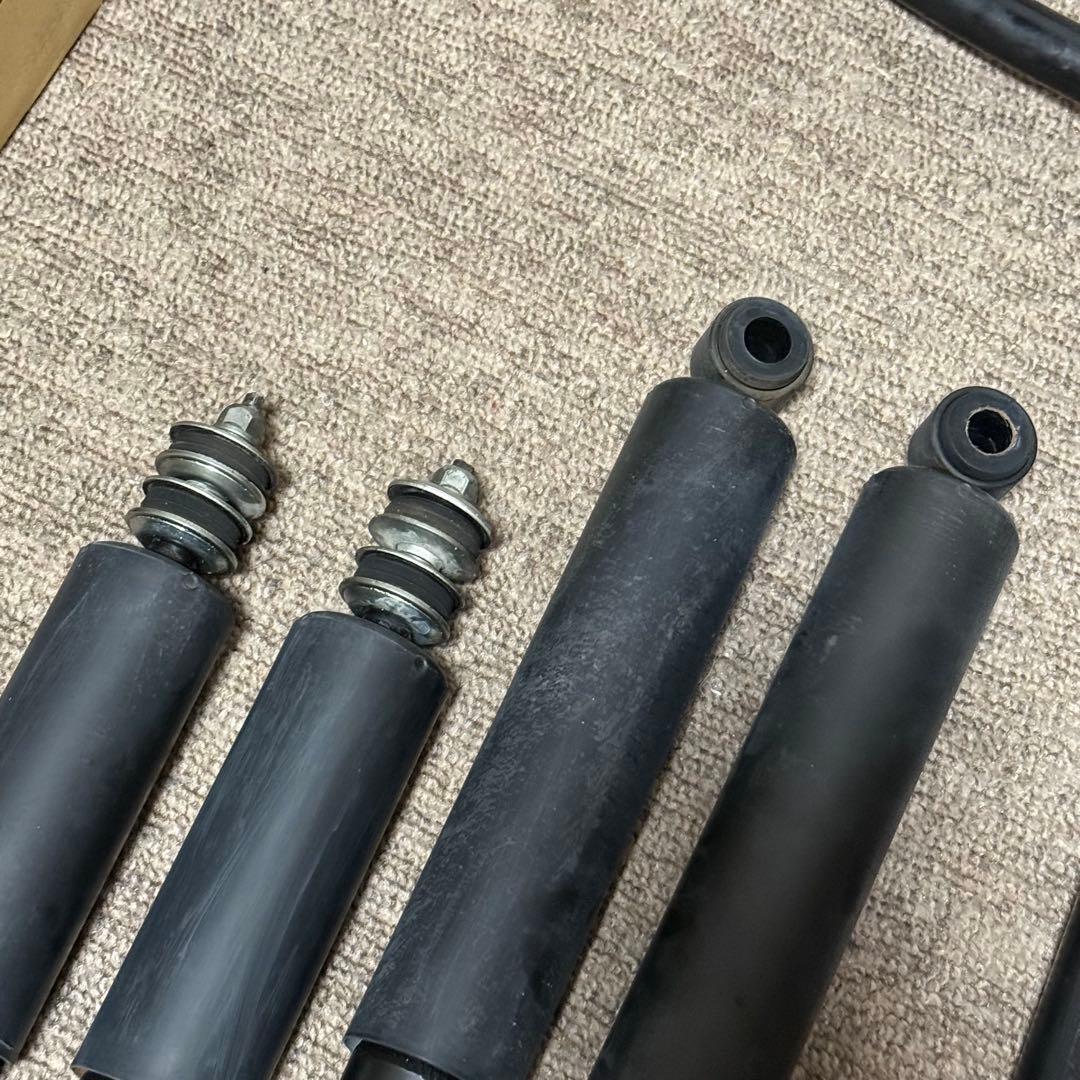 ハイエース 8型 4WD 純正ショックアブソーバー フロントスタビライザー