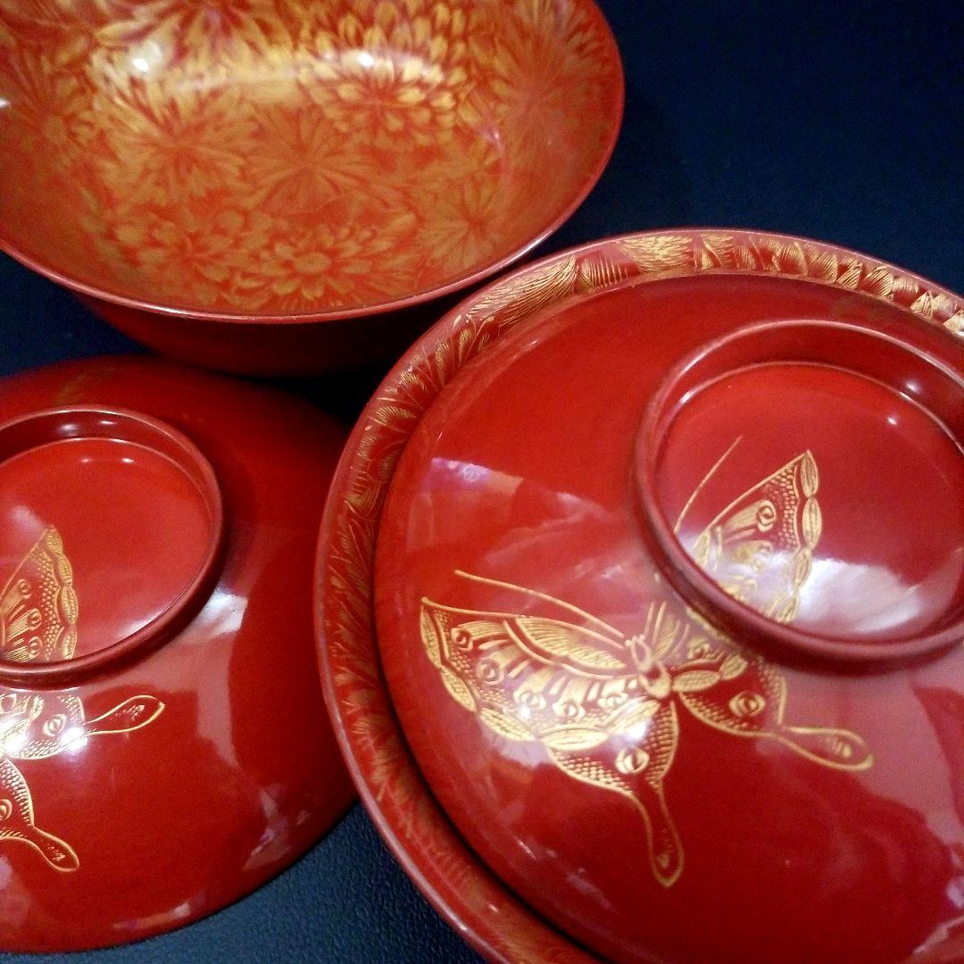 イチゴ　漆塗 内総沈金 菊花紋吸物椀2客、朱漆塗 牡丹沈金 吸物椀 2客 雑煮椀 沈金 南天糸目 紅溜 漆塗り・木製 漆器の井助