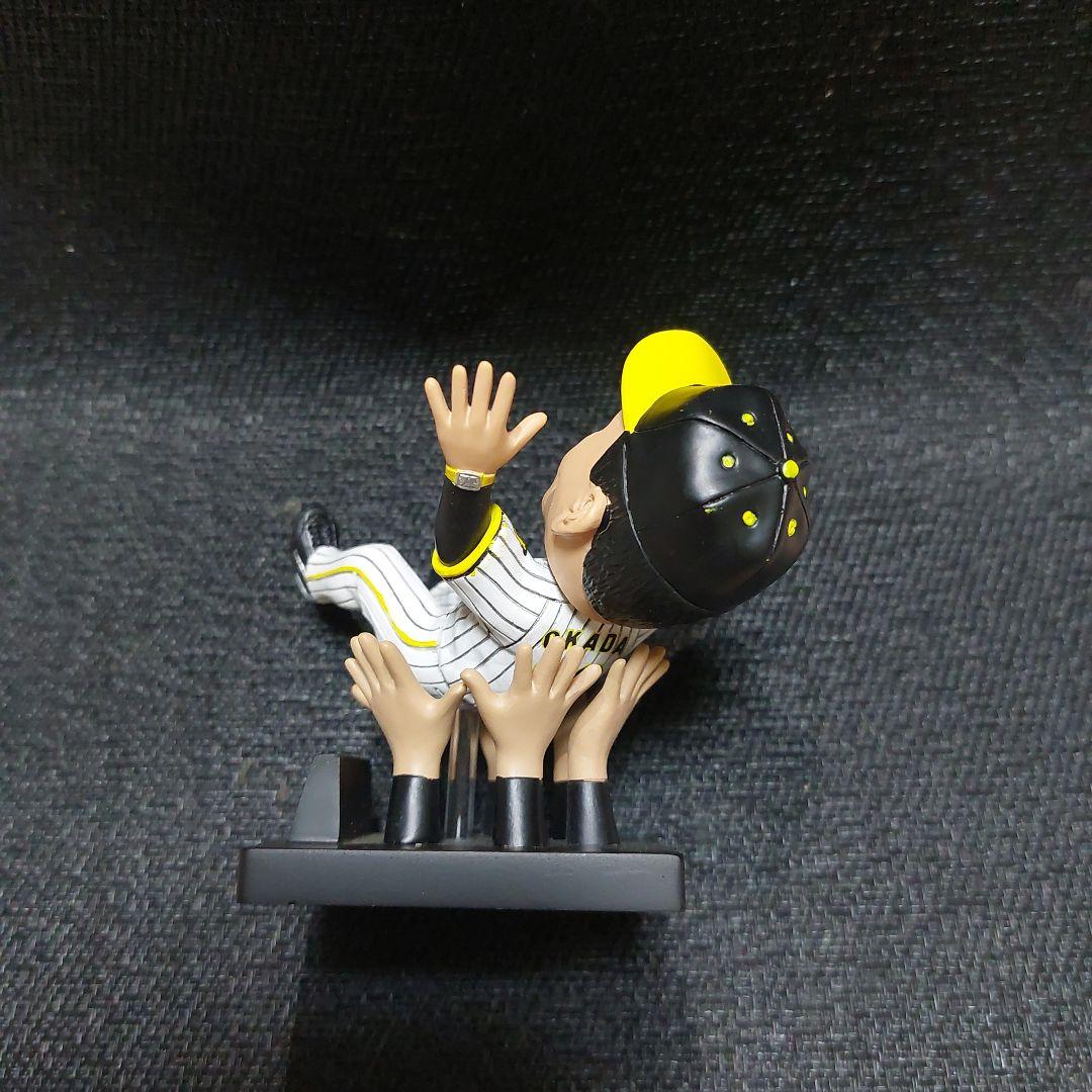 阪神タイガース #80岡田監督ボブルヘッド フィギュア - メルカリ