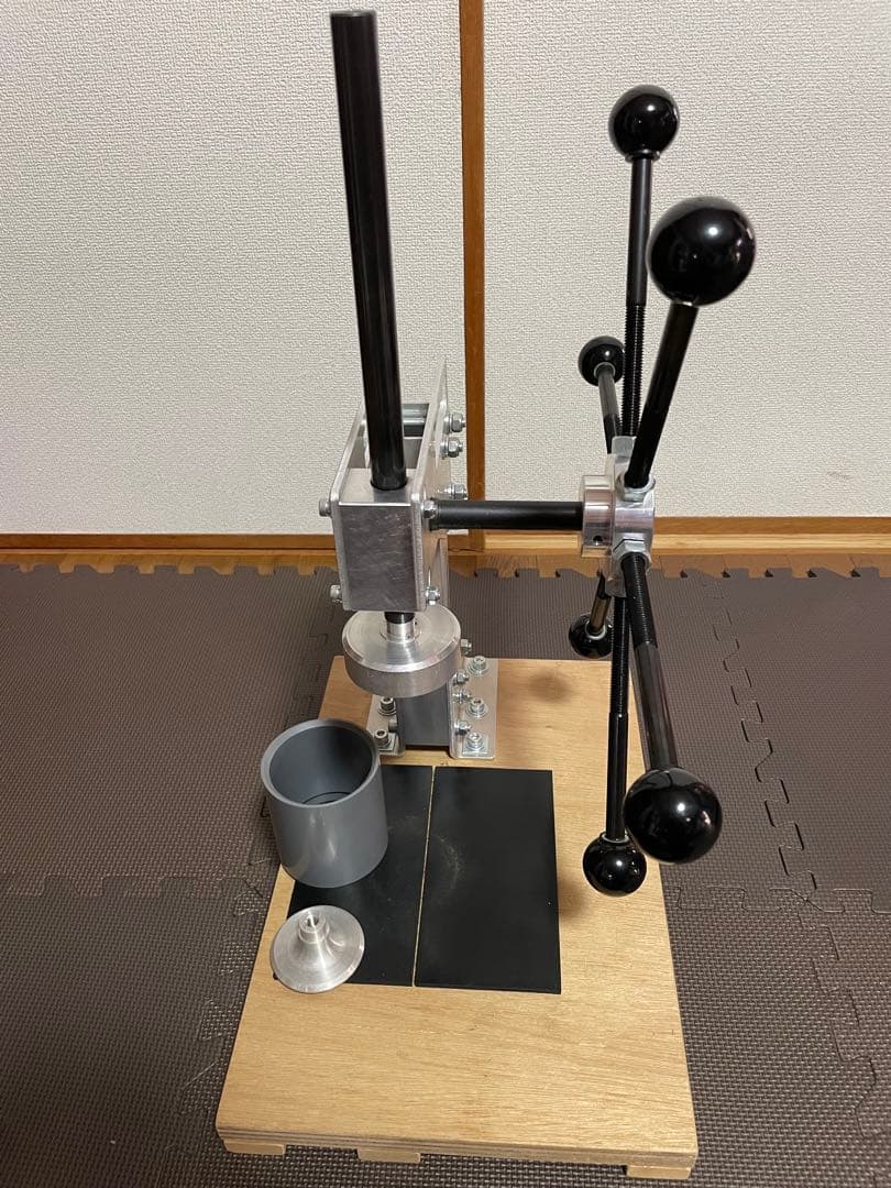 Ashtaka菌糸プレス機　オマケ ASHTAKAプレス type20s VS 初代プレス機 : GOKUSAISHIKI