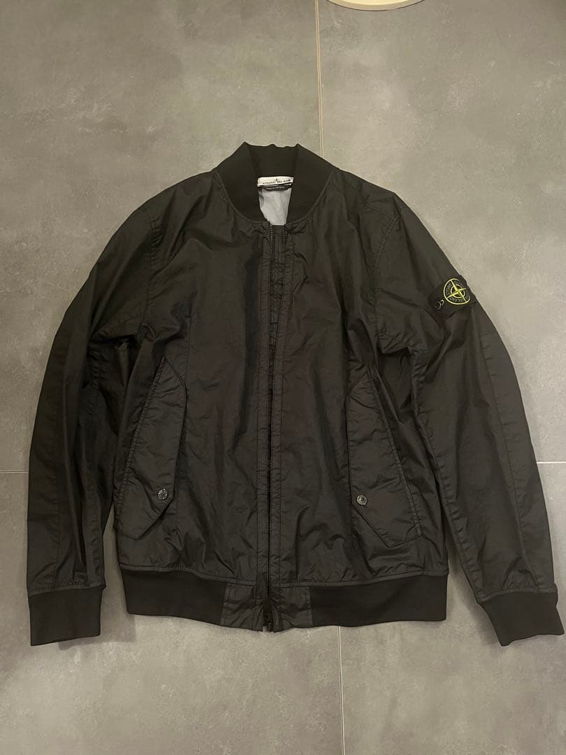 STONE  ボンバージャケット ブラック Stone Island ストーンアイランド ガーメントダイ プリマロフト