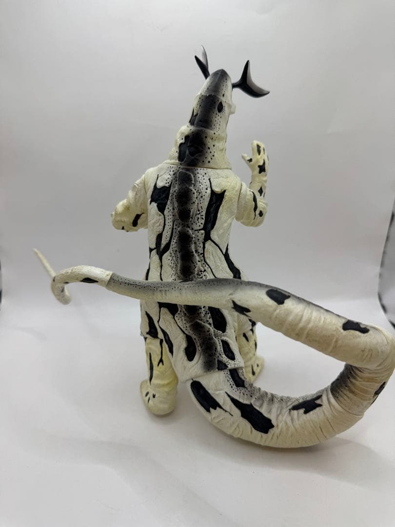 エクスプラス 大怪獣シリーズ エレキング - メルカリ