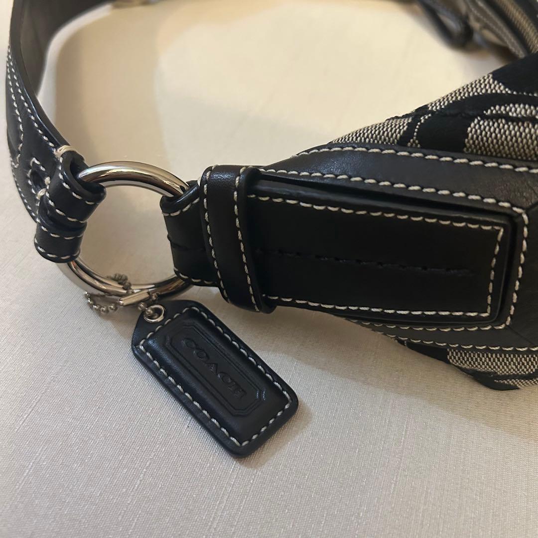 《美品》COACHコーチ☆ホーボー ワンショルダーバッグ ポーチ ハーフムーン