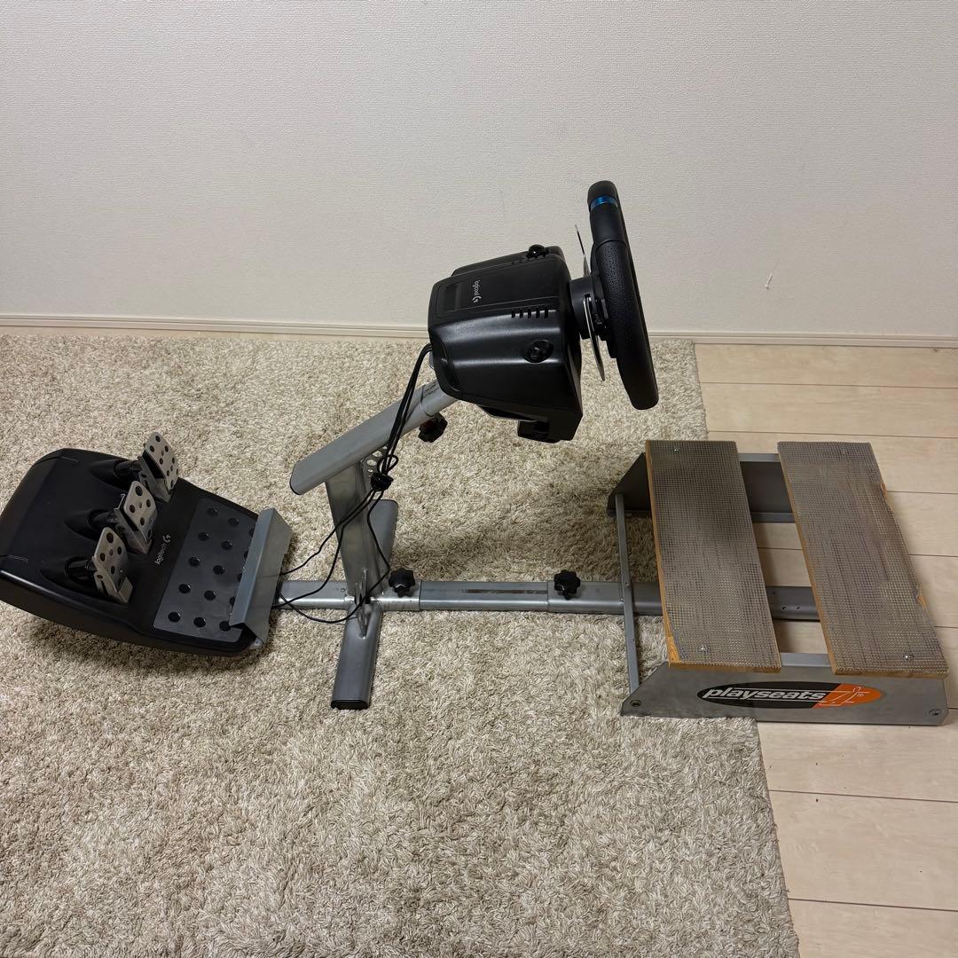 Playseat プレイシート レーシング 柔軟にポジションを調整できるPlayseat製レーシングシートが発売