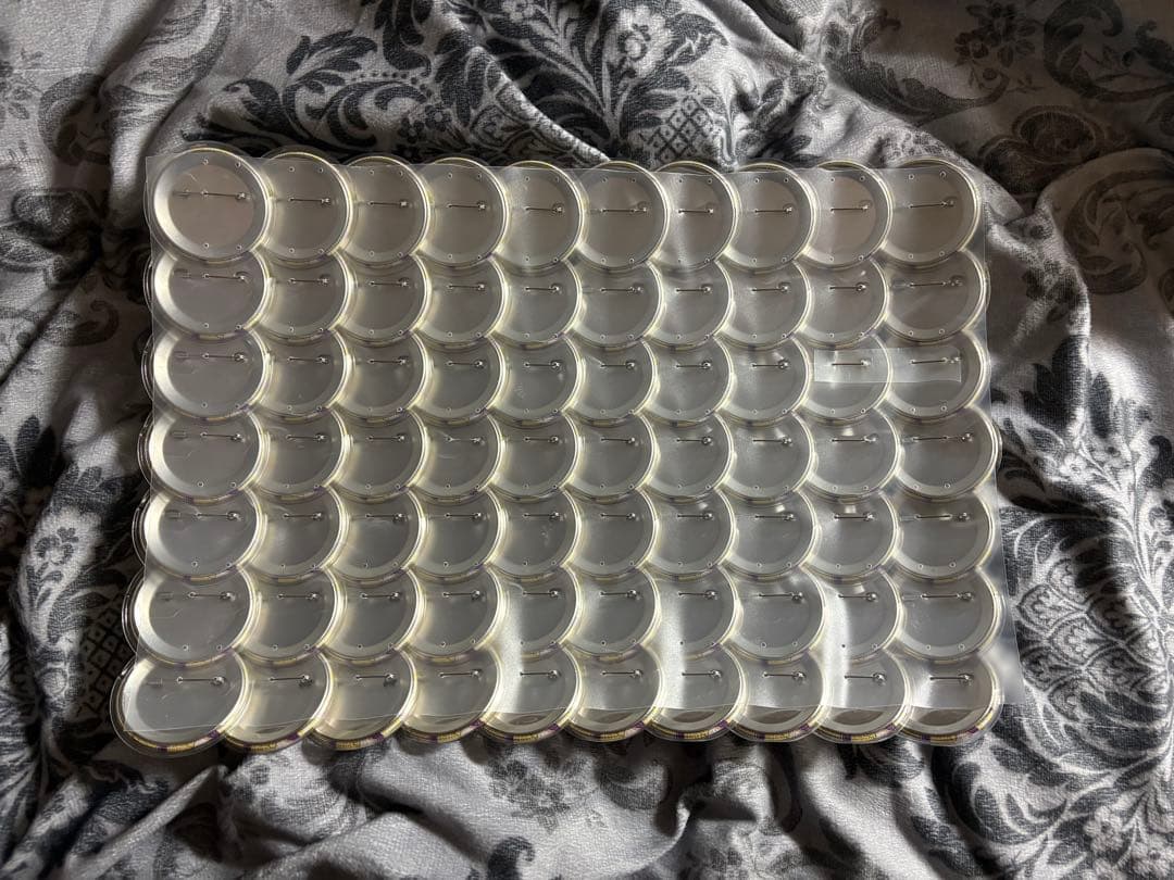 俺クロ 憑かれた俺と黒神心霊相談所 黒神ミレイ 缶バッジ まとめ売りA3