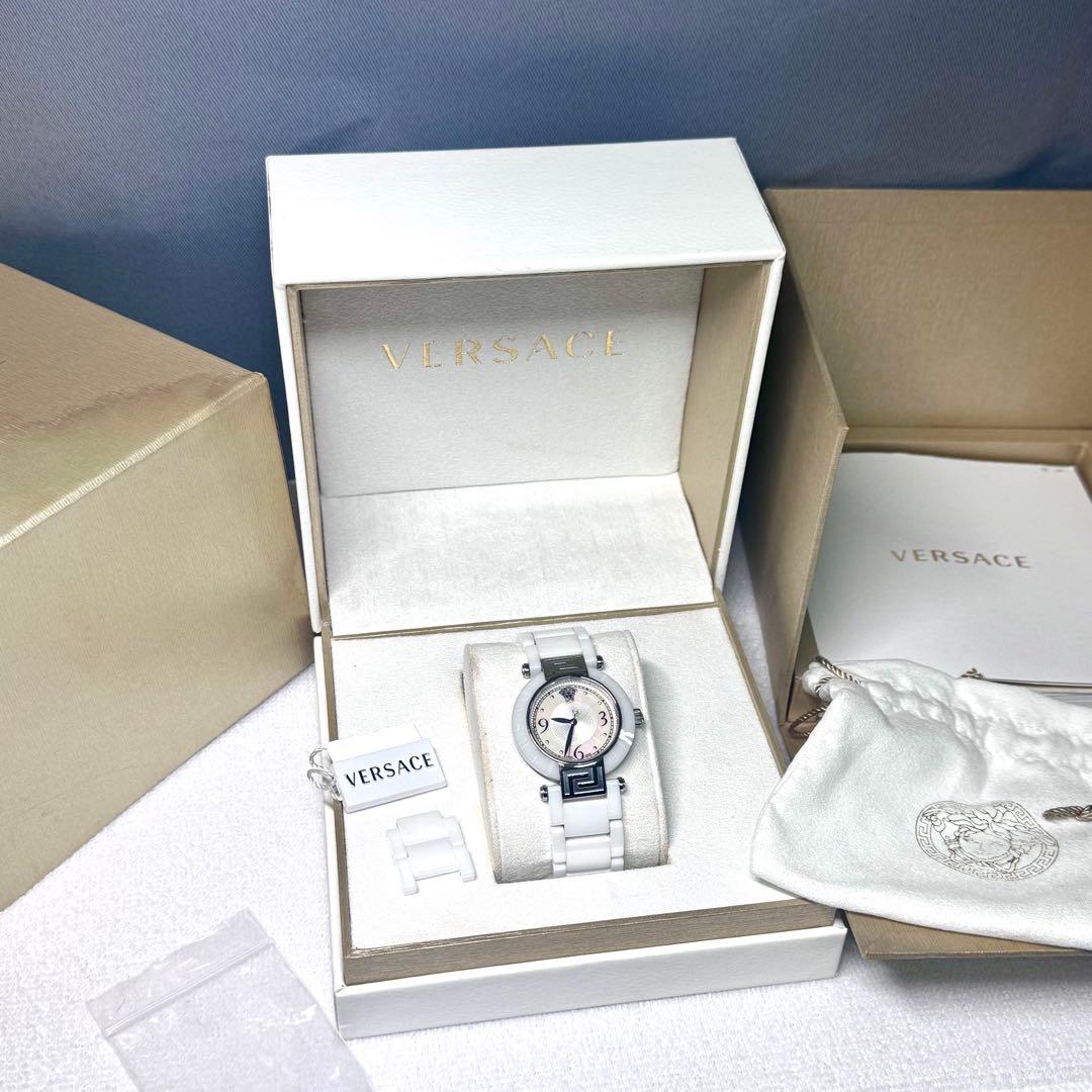 VERSACE ホワイトセラミック 腕時計 - メルカリ