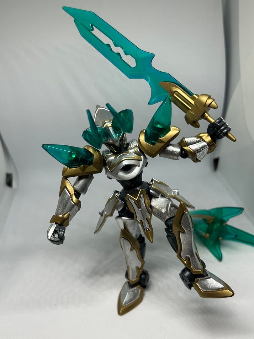 プラモデル 組立済 模型 LBX ダンボール戦機 シャドールシファー 完成