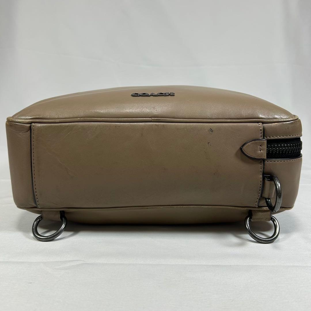 美品】コーチ 6877 グラハム 3way リュック ブリーフケース A4可