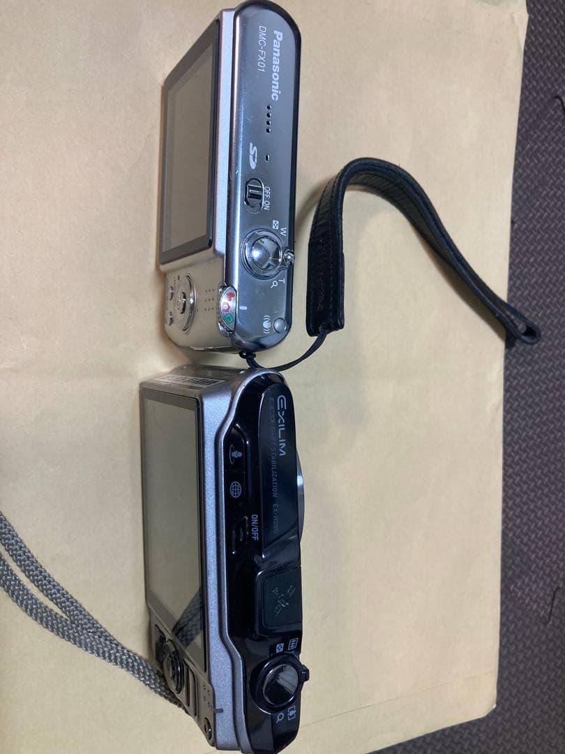 デジタルカメラ Panasonic DMC-FX01 CASIO EXILIM 14.1MP