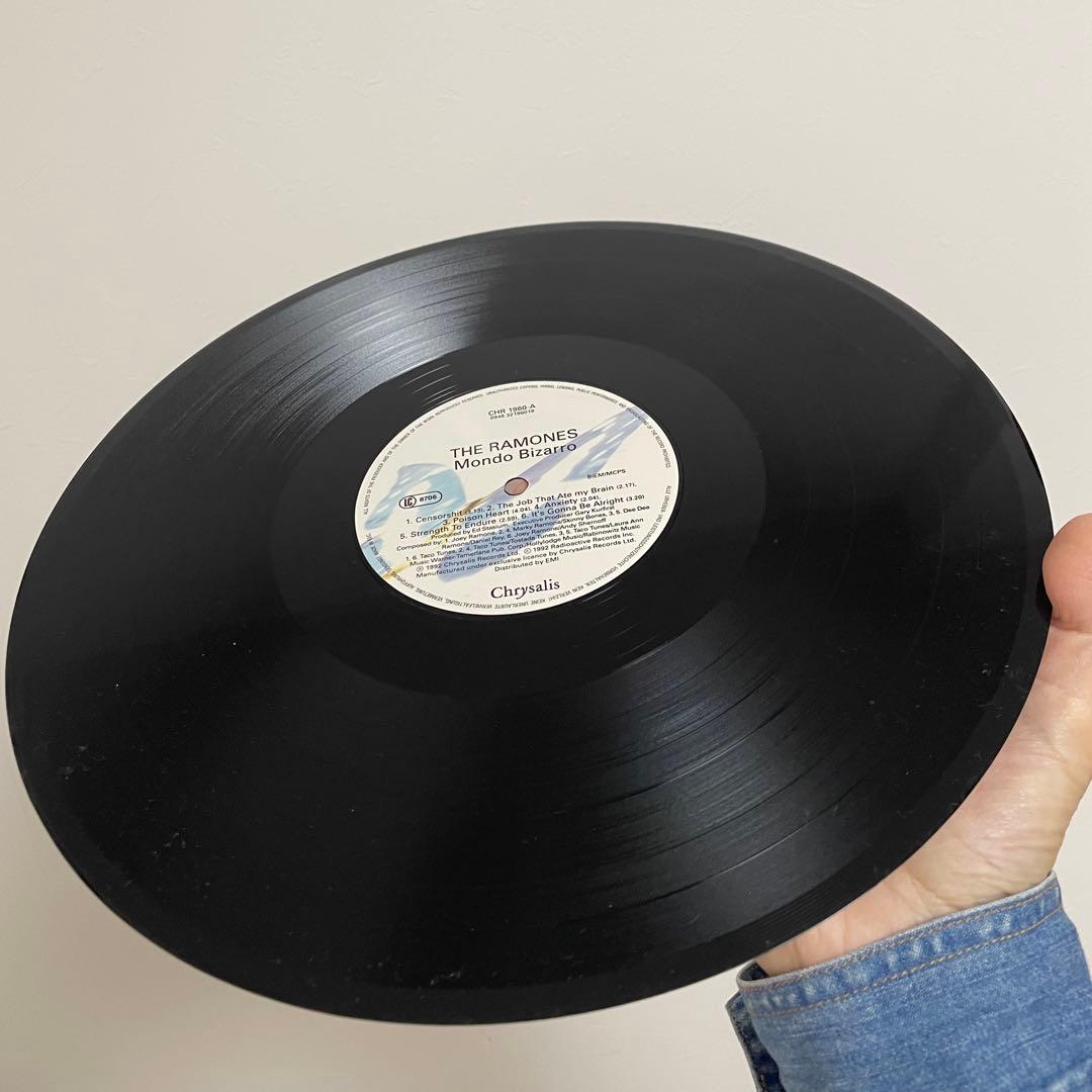 直筆サイン入り RAMONES MONDO BIZARRO ラモーンズ LP - メルカリ