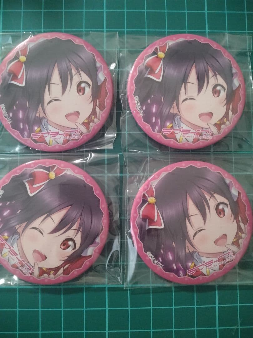 矢澤にこ　コミケ　缶バッジ ラブライブ μ's C104 コミケ KADOKAWA 缶バッジ 矢澤にこ - メルカリ