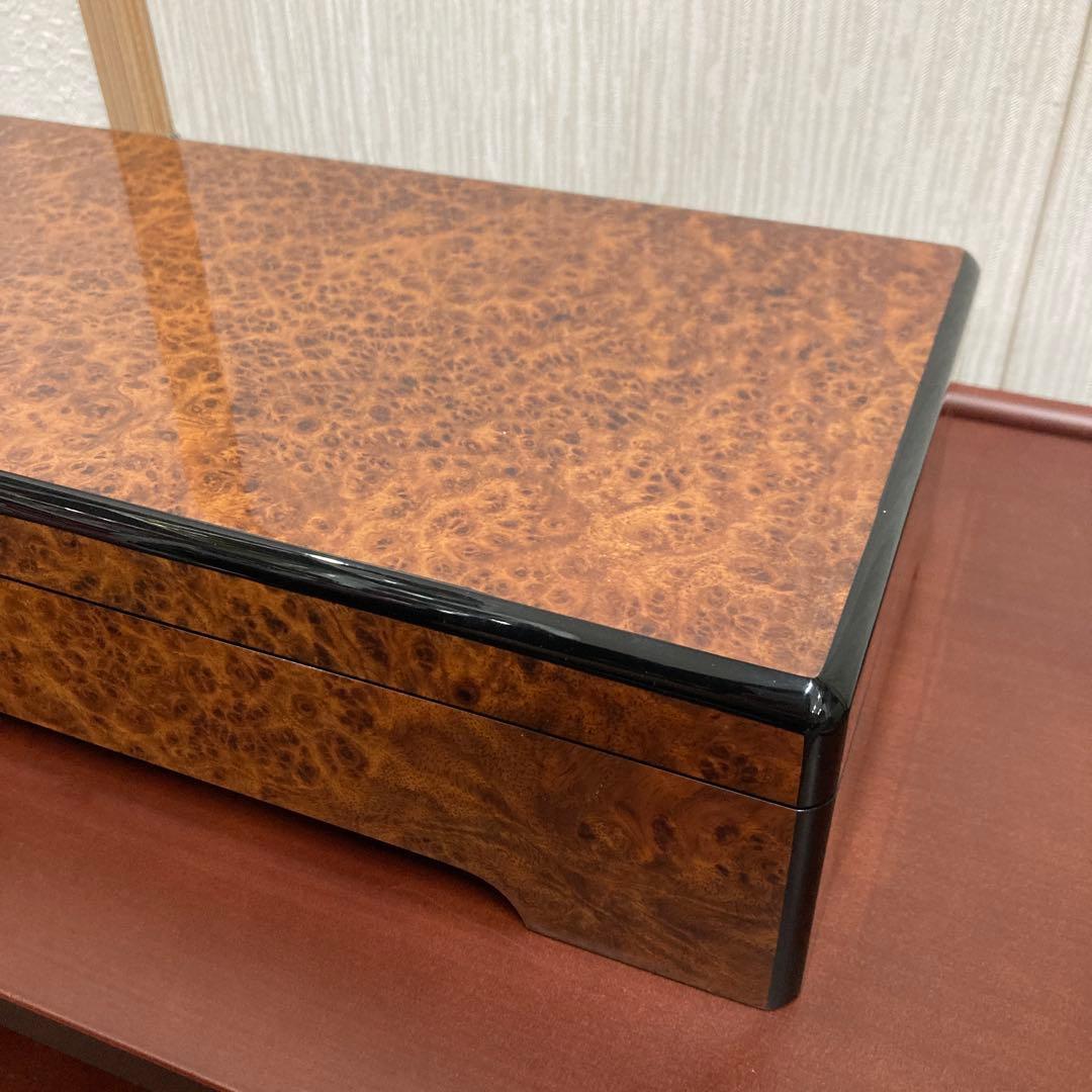 スイスオルゴール REUGE 入会証明カード - メルカリ