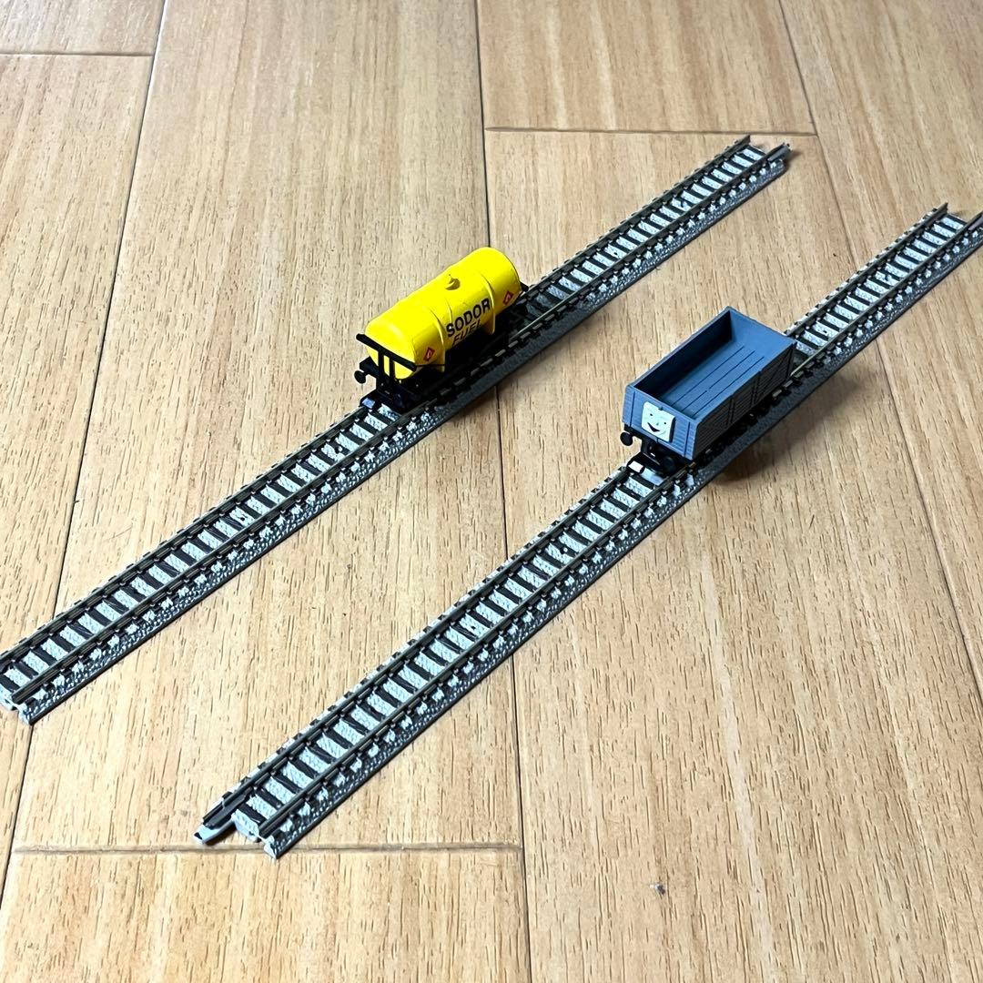 TOMIXきかんしゃトーマススタートセット +【絶版品】黄色のタンク貨車