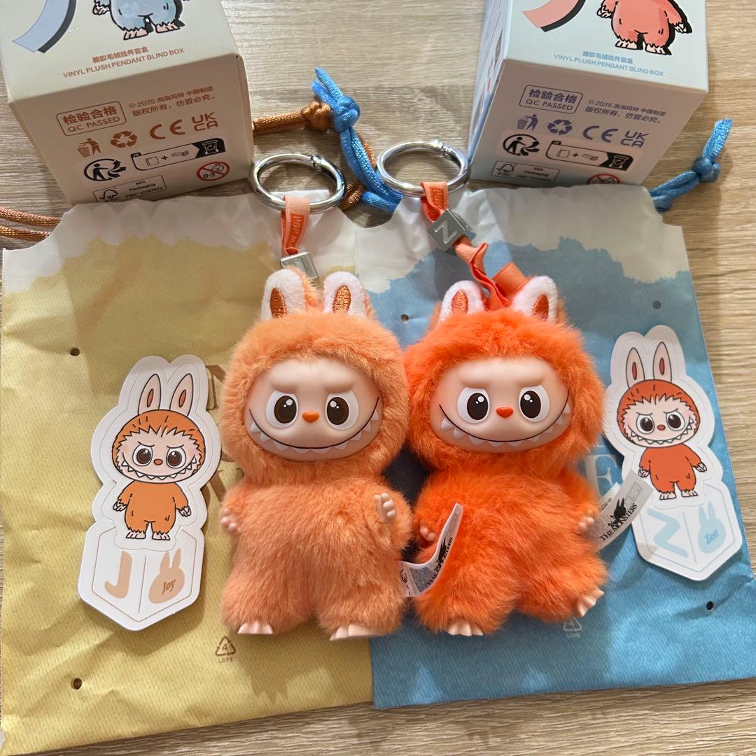 PIN FOR LOVE labubuラブブキーホルダー【J】【Z】 - メルカリ