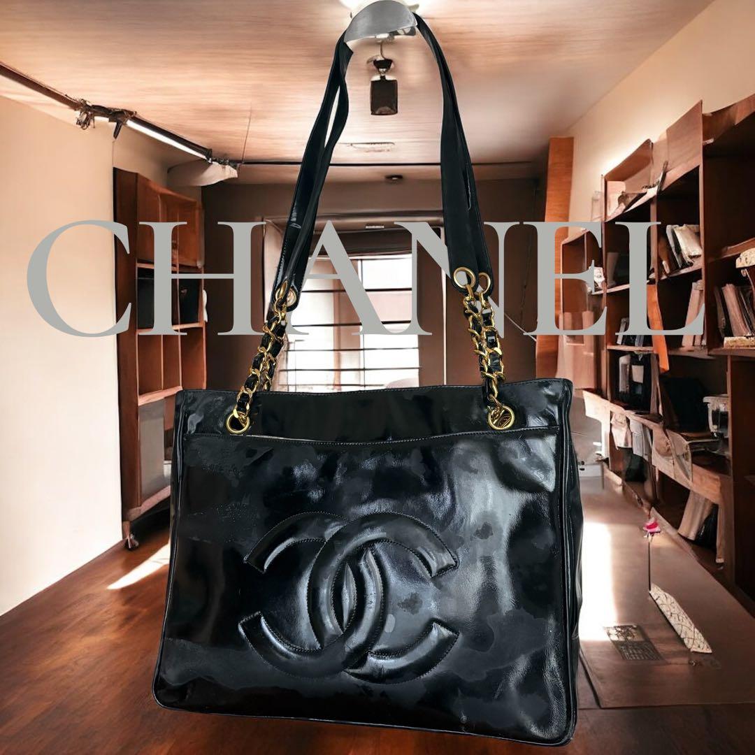 CHANEL デカココ チェーントート パテント 黒 べたつきなし 劣化あり